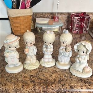 5 Precious Moments: 1 event figurine, 1 Special Limited Edition. Excellent.